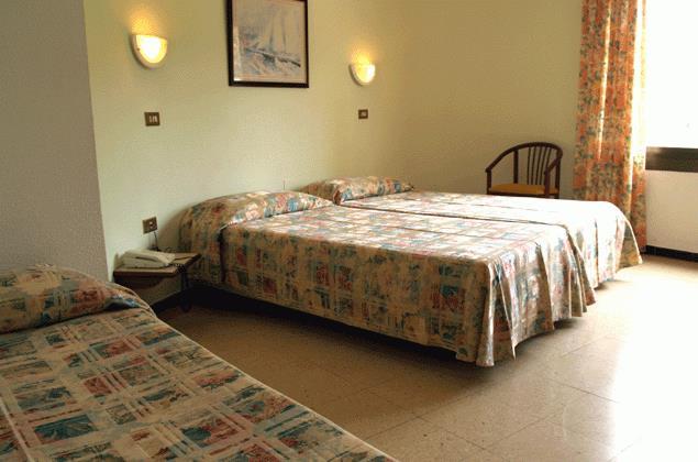 Hotel Hostal Del Sol Sant Feliu de Guíxols Dış mekan fotoğraf