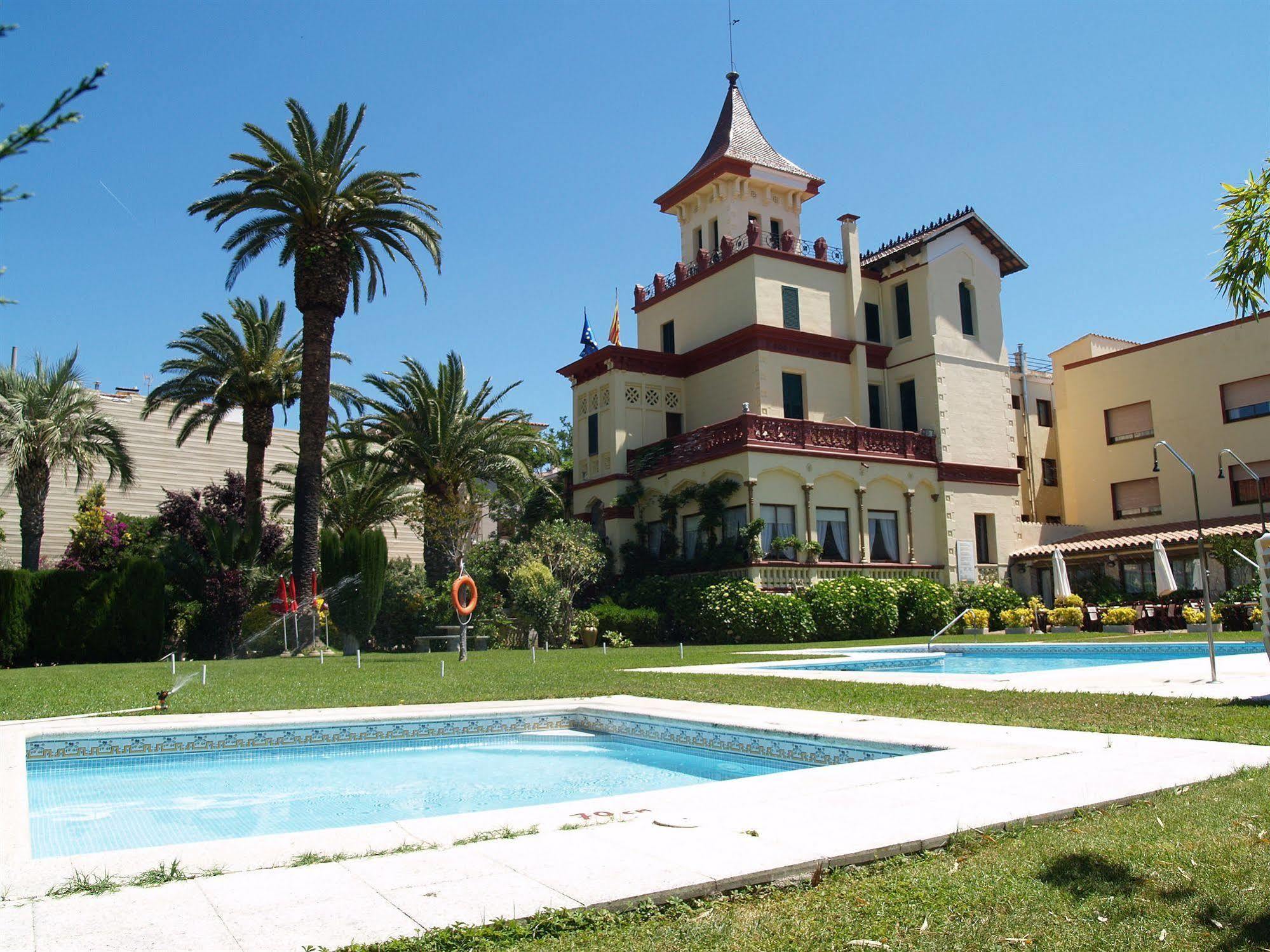 Hotel Hostal Del Sol Sant Feliu de Guíxols Dış mekan fotoğraf